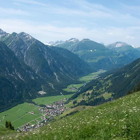 Sonnalm Lechtal Dağ evi Bach (Tyrol)